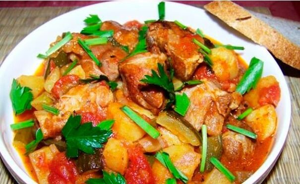 শাকসবজি সহ মাংস