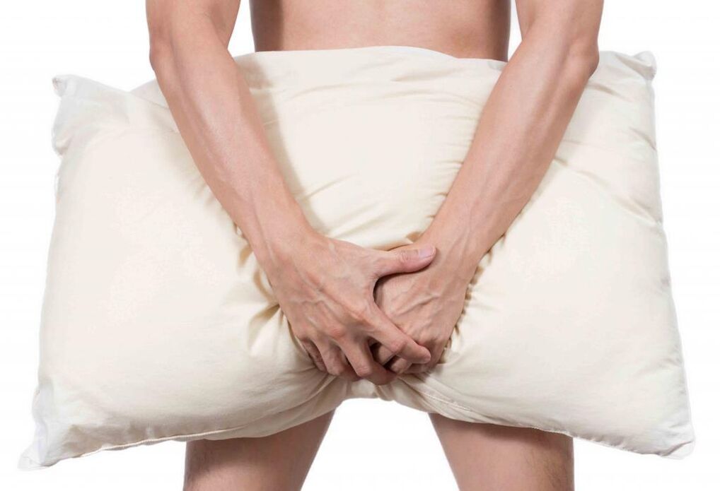 ক্ষমতা বাড়ানোর জন্য ব্যায়াম করছেন মানুষ